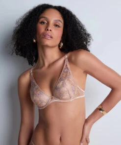 Aubade Sound Of Heart Wired Plunge Bra -Maison SL Store 4CN81 LAVN 2 113a2982 2ac6 498f b21b 5fbcf7286bbc