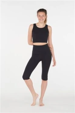 MAISON LEJABY Lejaby Inspire Shape Sports Cropped Leggings -Maison SL Store MAISON LEJABY INSPIRE athleisure wear SHAPE SPORTS LEGGINGS BLACK LONDON NOTTING HILL 6f3b2ba9 ac0c 41ec b071 9f592752a847