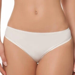 Lise Charmel Essentiel Fit Seamless Thong -Maison SL Store antinea lise charmel essentiel fit IVORY THONG LONDON